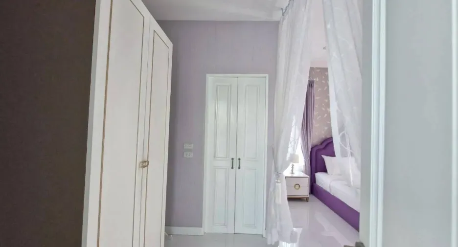 For rent 4 bedrooms villa in Hua Hin, Prachuap Khiri Khan