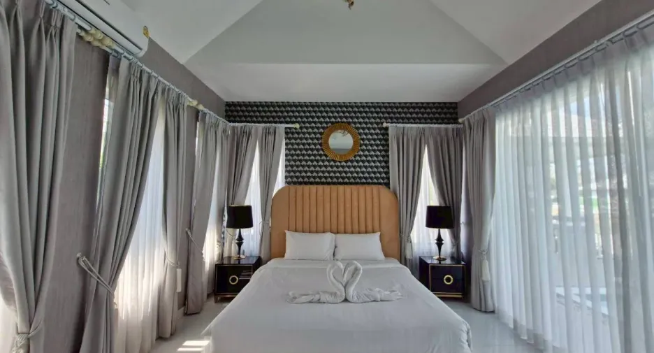 For rent 4 bedrooms villa in Hua Hin, Prachuap Khiri Khan