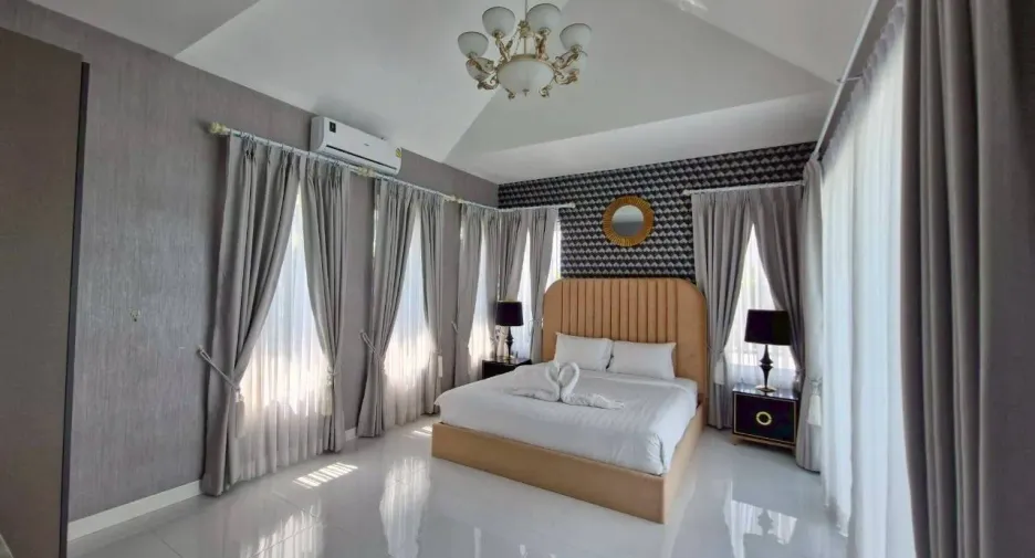 For rent 4 bedrooms villa in Hua Hin, Prachuap Khiri Khan