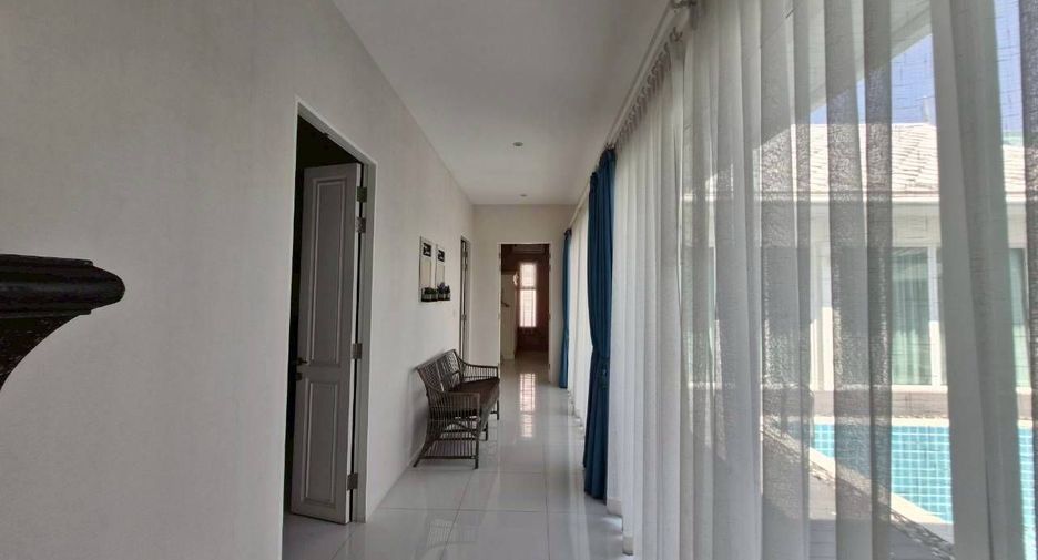 For rent 3 bedrooms villa in Hua Hin, Prachuap Khiri Khan