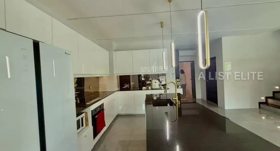 Haus zur Miete mit 7 Zimmer in Bang Lamung, Chonburi