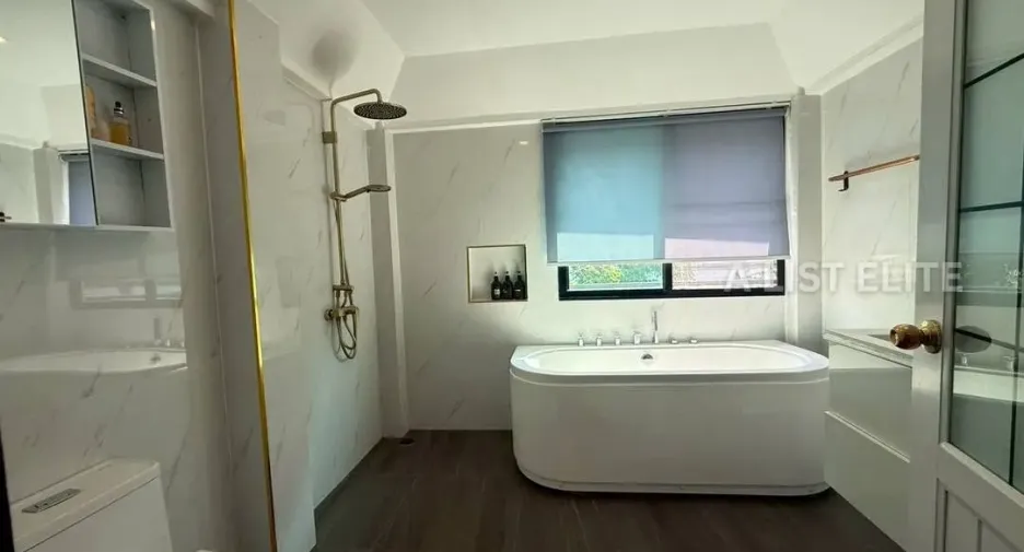Haus zur Miete mit 7 Zimmer in Bang Lamung, Chonburi
