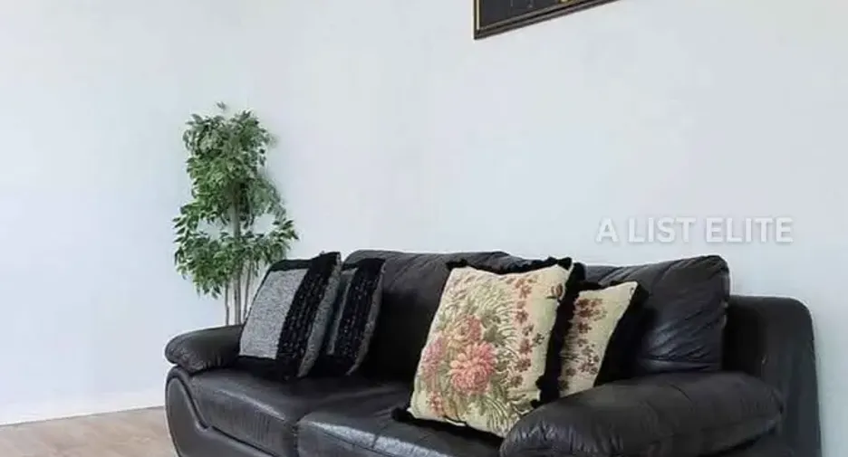 Haus zur Miete mit 5 Zimmer in Bang Lamung, Chonburi