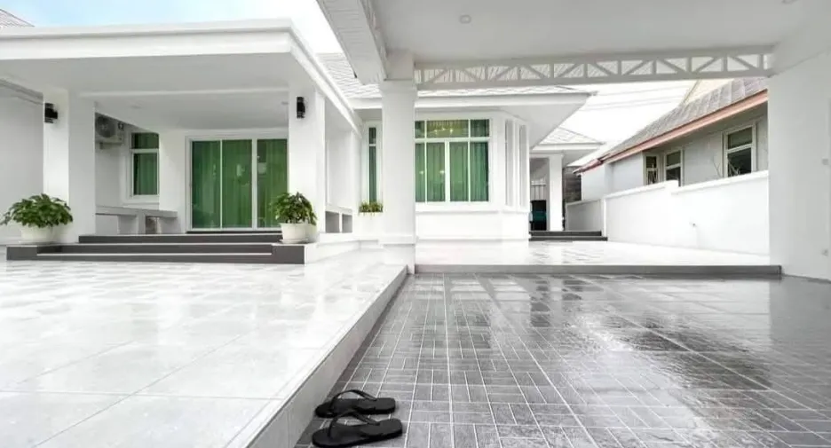 For rent 3 bedrooms house in Bang Lamung, Chonburi