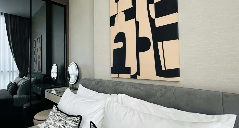For rent 2 bedrooms condo in Khlong Toei, Bangkok