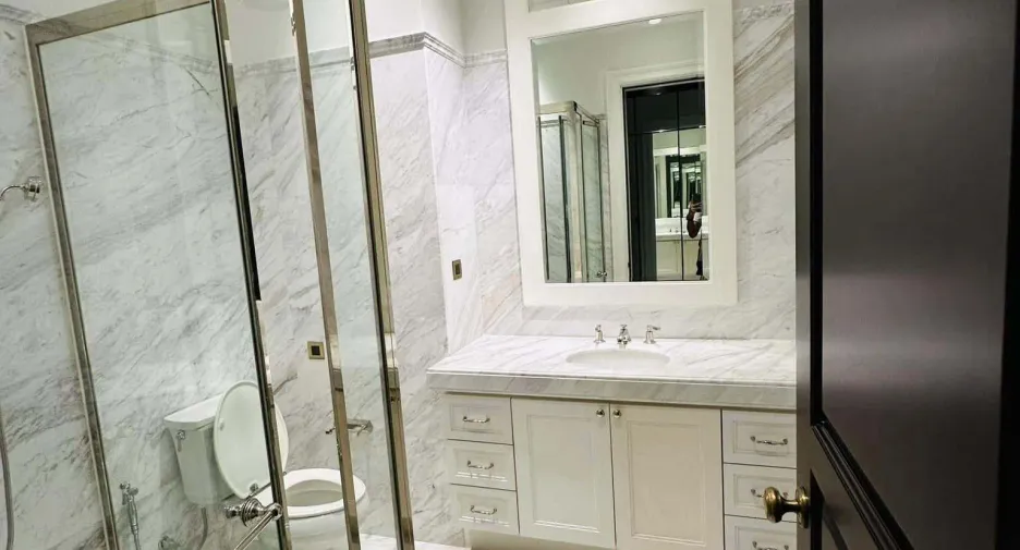 Аренда 2 спальни кондо в Патхум Щан, Бангкок