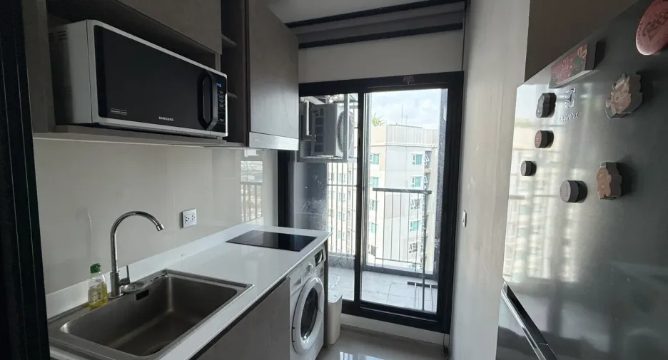 For rent 1 bed condo in Mueang Samut Prakan, Samut Prakan