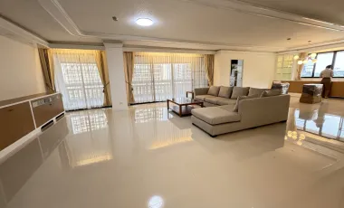 For rent 3 bedrooms apartment in Pathum Wan, Bangkok
