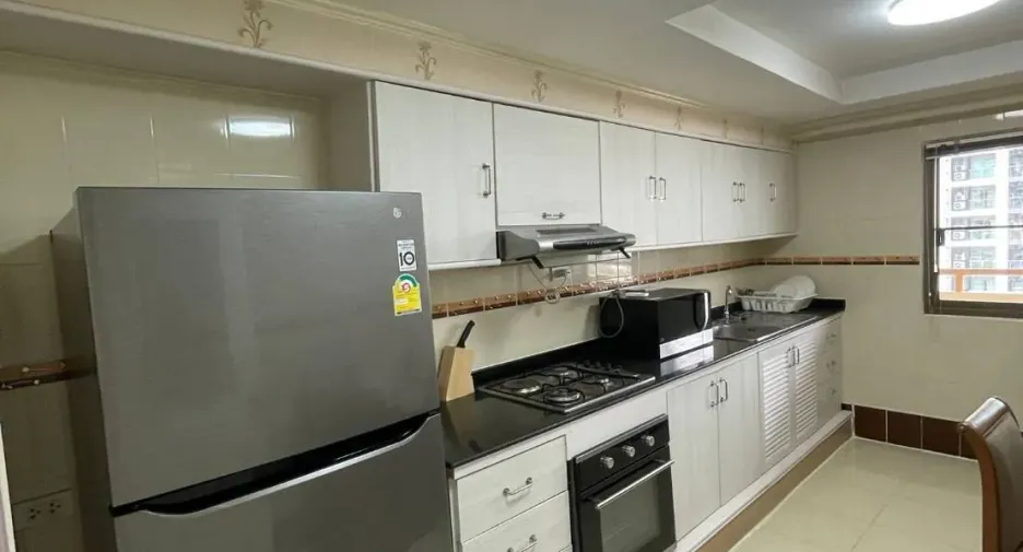 For rent 3 bedrooms condo in Watthana, Bangkok