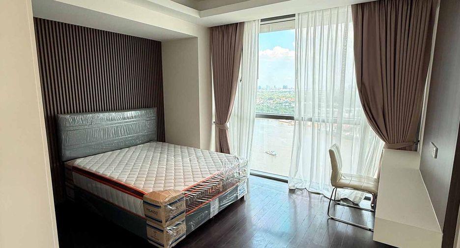 For sale 3 bedrooms condo in Yan Nawa, Bangkok