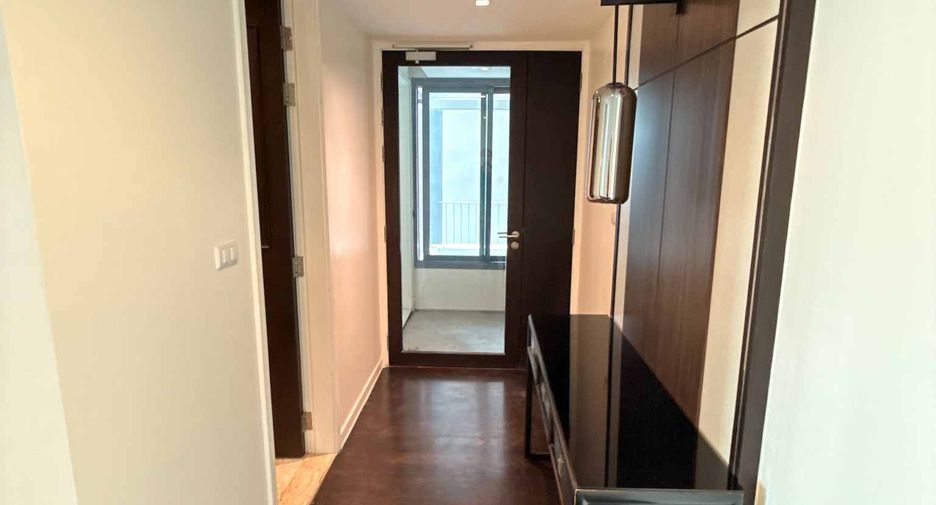 For sale 3 bedrooms condo in Yan Nawa, Bangkok