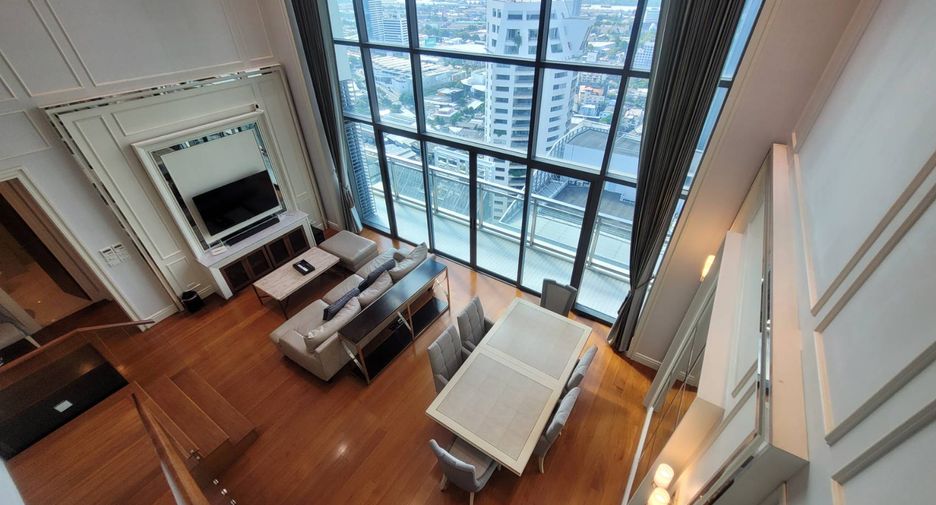 For sale 3 bedrooms condo in Khlong Toei, Bangkok