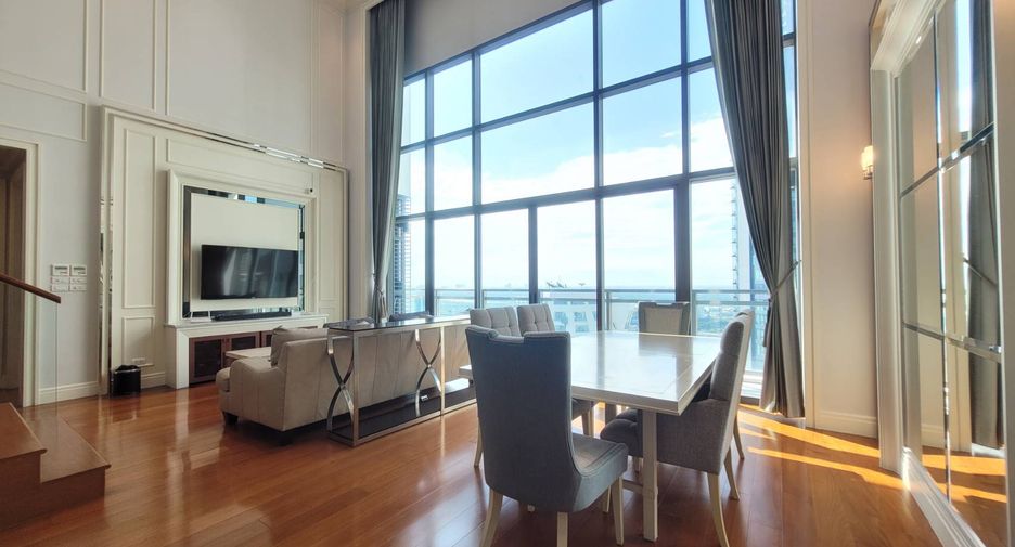 For sale 3 bedrooms condo in Khlong Toei, Bangkok
