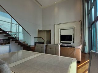 For sale 3 ベッドルーム condo in Khlong Toei, Bangkok