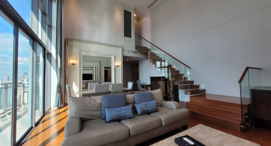 For sale 3 bedrooms condo in Khlong Toei, Bangkok