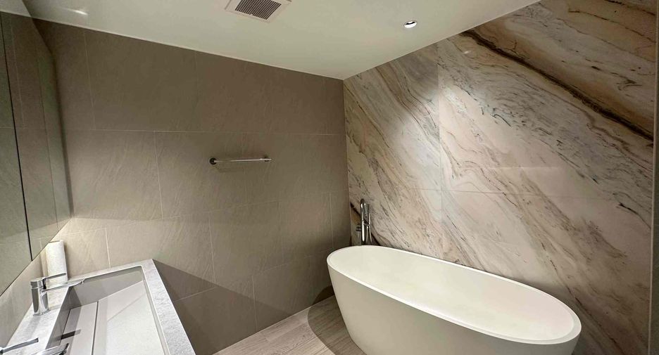 For rent 2 bedrooms condo in Sathon, Bangkok