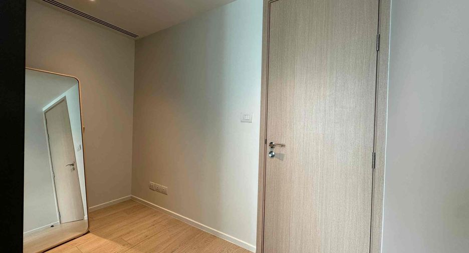 For rent 2 bedrooms condo in Sathon, Bangkok