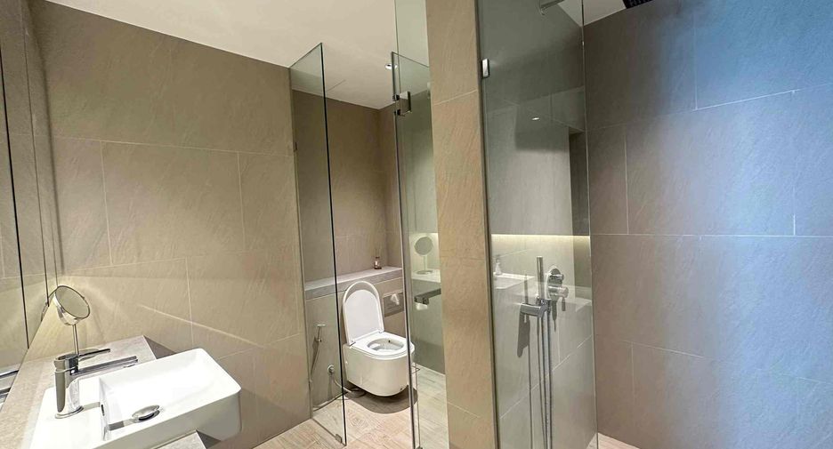 For rent 2 bedrooms condo in Sathon, Bangkok