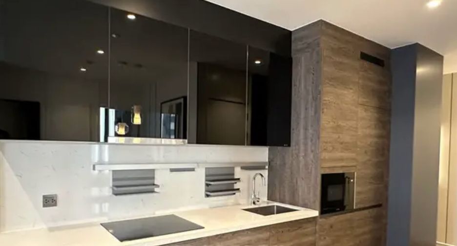 For rent 2 bedrooms condo in Pathum Wan, Bangkok