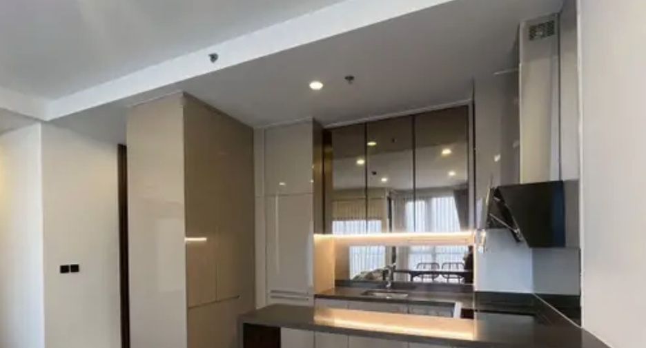For rent 2 bedrooms condo in Watthana, Bangkok