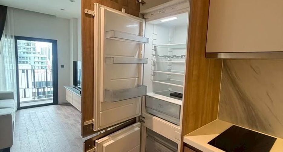 For rent 1 bed condo in Khlong Toei, Bangkok