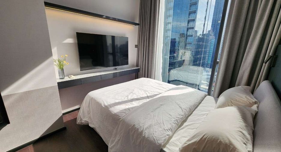 À louer et à vendre 3 chambres condo à Khlong Toei, Bangkok