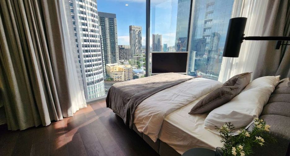 À louer et à vendre 3 chambres condo à Khlong Toei, Bangkok