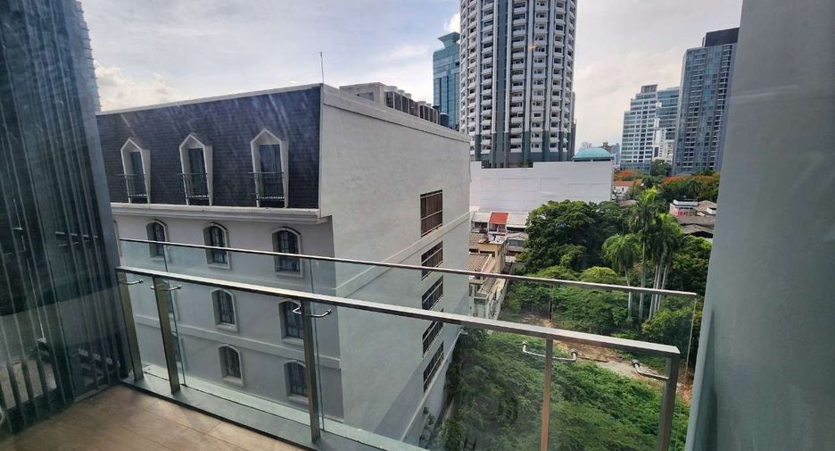 For rent 2 bedrooms condo in Khlong Toei, Bangkok