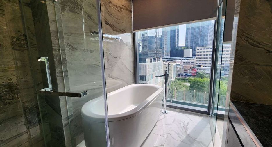 For rent 2 bedrooms condo in Khlong Toei, Bangkok