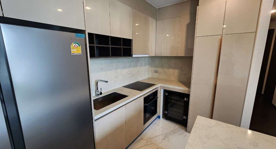 For rent 2 bedrooms condo in Khlong Toei, Bangkok