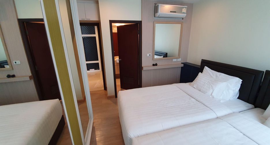 For rent 2 bedrooms condo in Pathum Wan, Bangkok