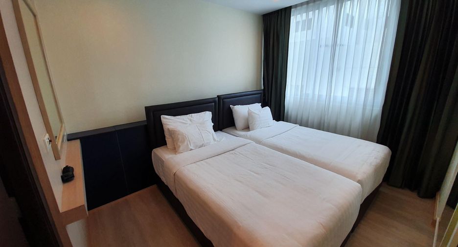 For rent 2 bedrooms condo in Pathum Wan, Bangkok