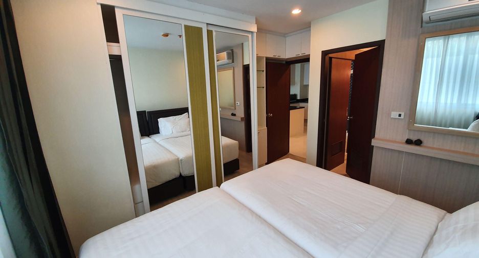 For rent 2 bedrooms condo in Pathum Wan, Bangkok