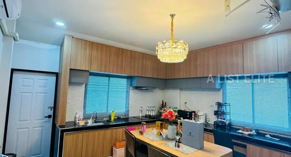 For sale 3 bedrooms house in Bang Lamung, Chonburi