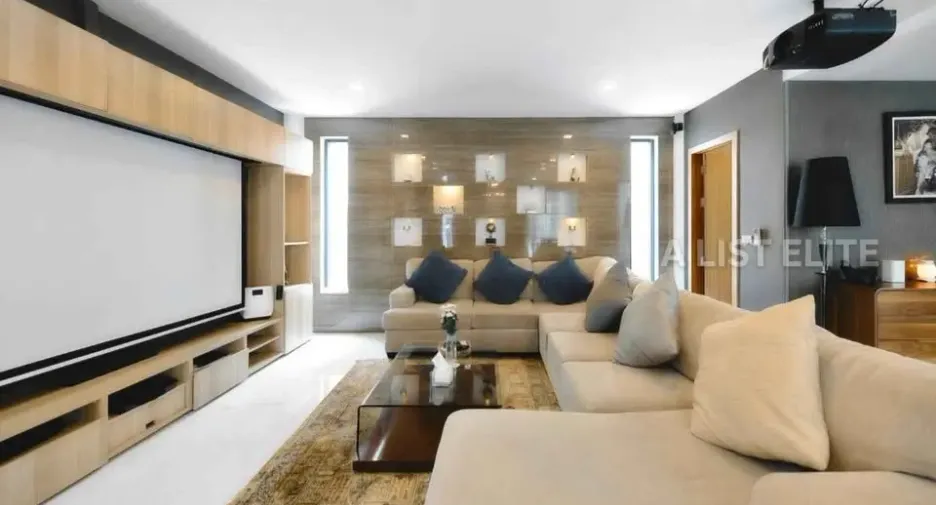 For rent 5 bedrooms house in Bang Lamung, Chonburi