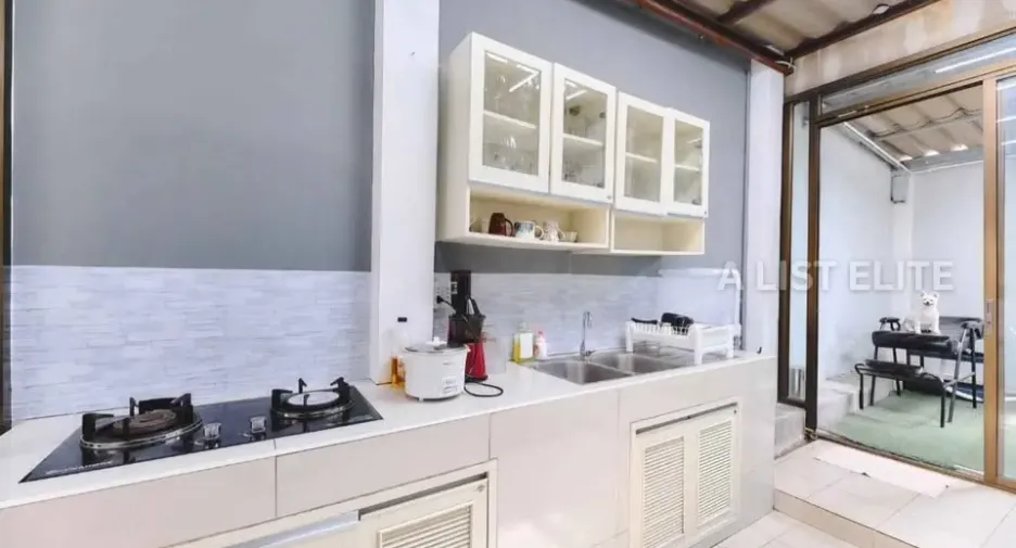 For rent 5 bedrooms house in Bang Lamung, Chonburi