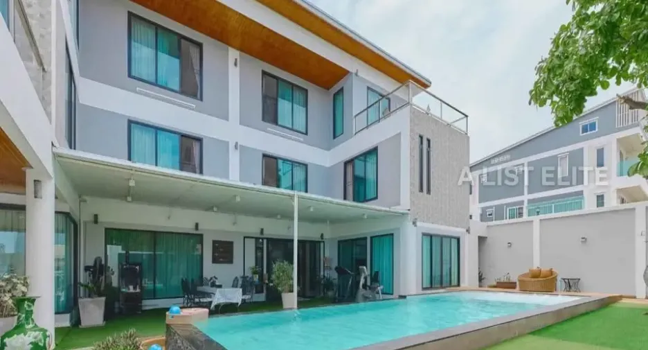For rent 5 bedrooms house in Bang Lamung, Chonburi