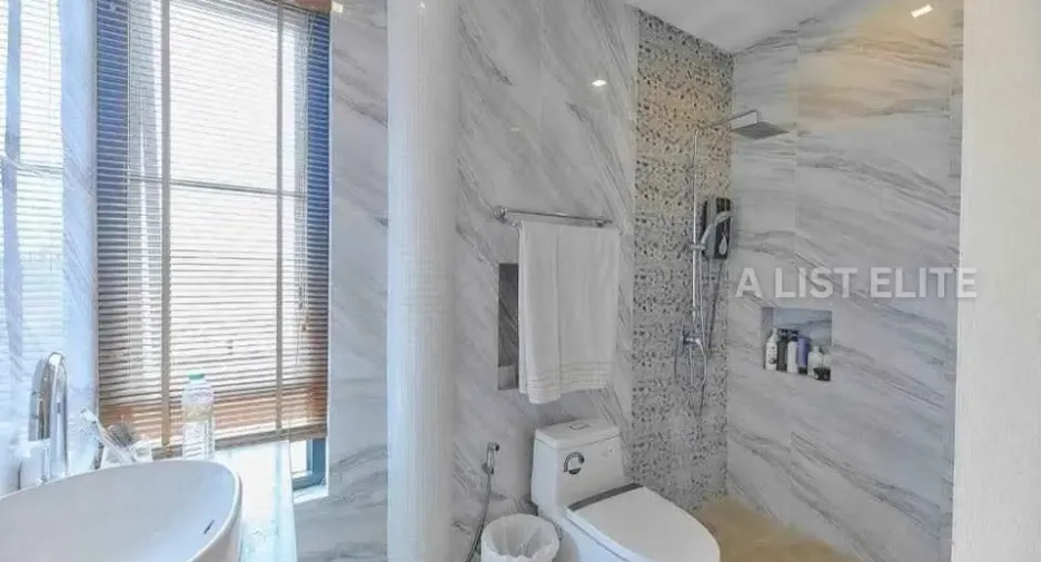 For rent 5 bedrooms house in Bang Lamung, Chonburi