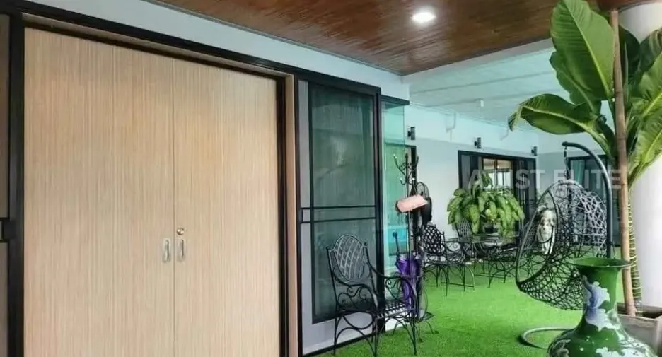 For rent 5 bedrooms house in Bang Lamung, Chonburi