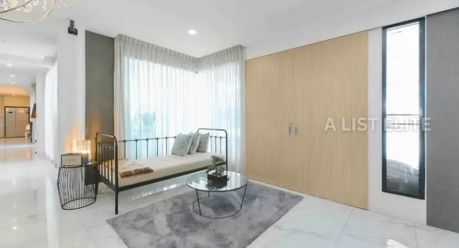 For rent 5 bedrooms house in Bang Lamung, Chonburi