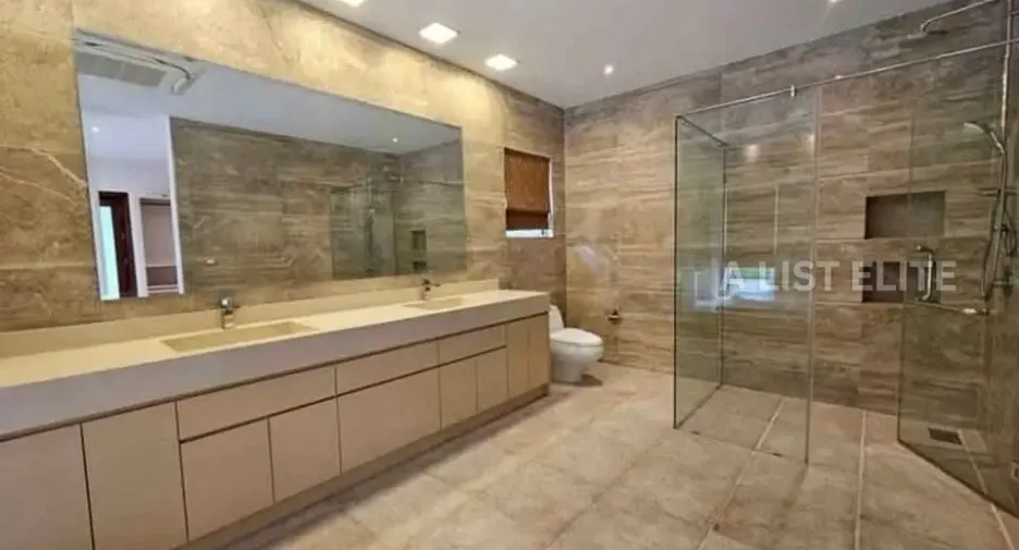 For rent 5 bedrooms house in Bang Lamung, Chonburi