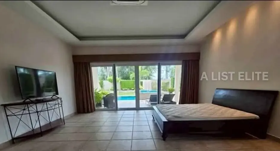 For rent 5 bedrooms house in Bang Lamung, Chonburi