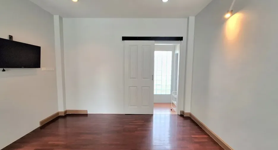 For rent 5 bedrooms house in Hua Hin, Prachuap Khiri Khan