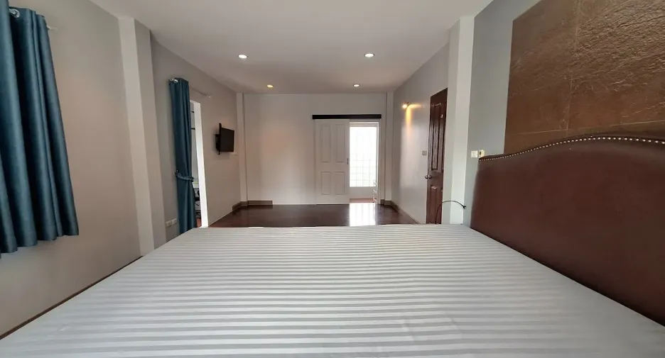 For rent 5 bedrooms house in Hua Hin, Prachuap Khiri Khan