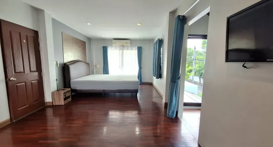 For rent 5 bedrooms house in Hua Hin, Prachuap Khiri Khan