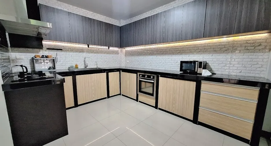 For rent 5 bedrooms house in Hua Hin, Prachuap Khiri Khan