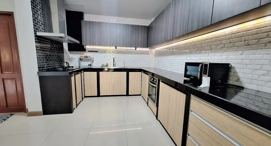 For rent 5 bedrooms house in Hua Hin, Prachuap Khiri Khan