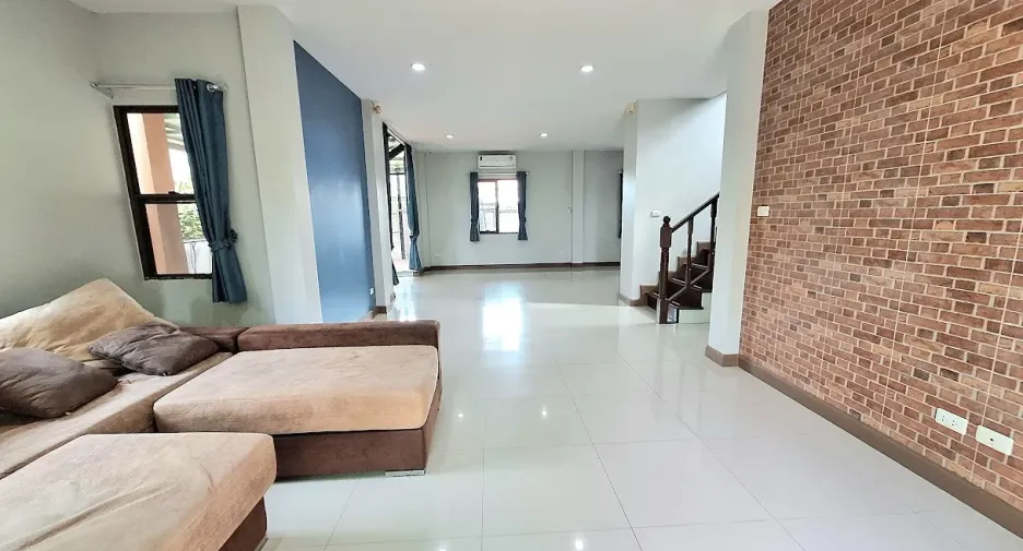 For rent 5 bedrooms house in Hua Hin, Prachuap Khiri Khan