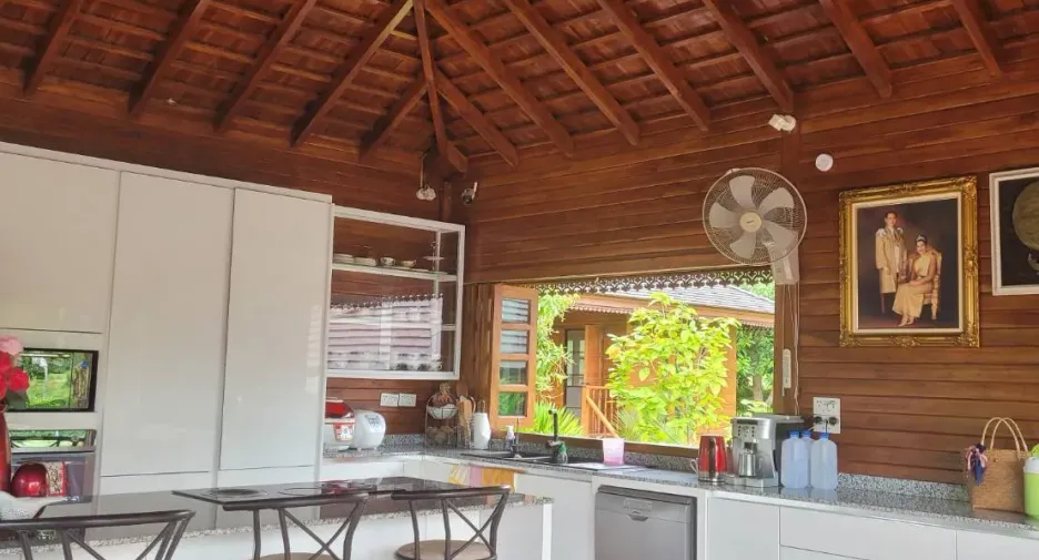 For sale 5 ベッドルーム house in Sam Roi Yot, Prachuap Khiri Khan