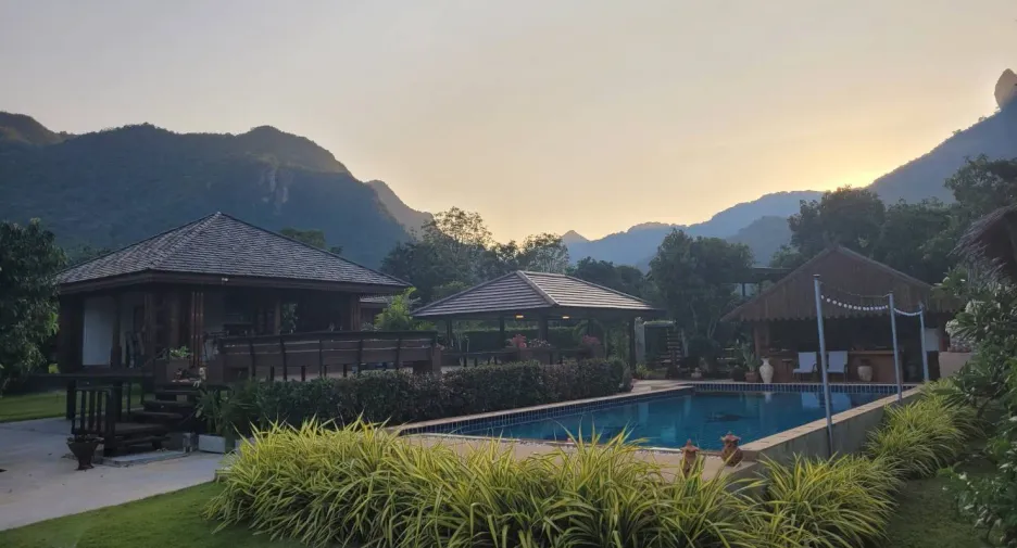 For sale 5 ベッドルーム house in Sam Roi Yot, Prachuap Khiri Khan